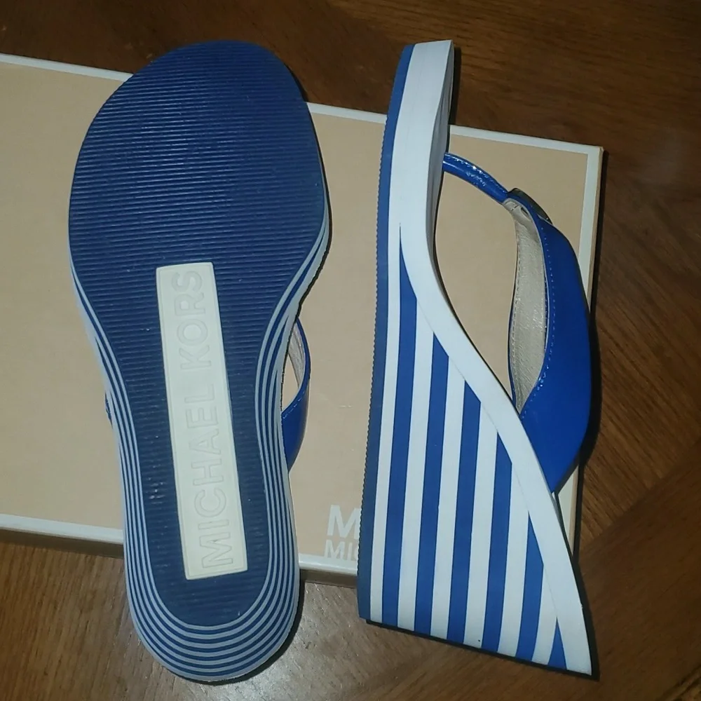MICHAEL Michael Kors Cobalt Judy Wedge Thong Sandal Size 7.5 - Picture 10 of 12
